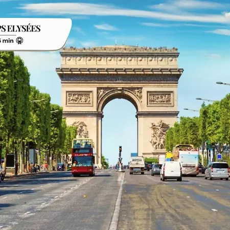 230 Mayfair - Superb In *