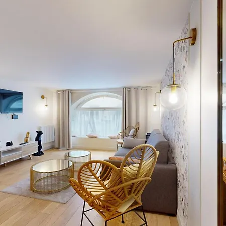 230 Mayfair - Superb In Daire *